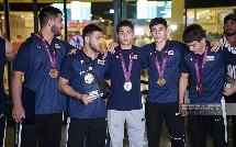 Avropa çempionatında 9 medal qazanan gənc güləşçilər vətənə qayıdıblar